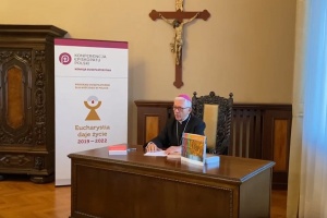 arcybiskup wiktor skworc